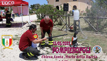 Sezione di SIRACUSA –  	 		 		 	 	 		 			 				 					Pompieropoli chiesa rettoriale Madonna della Roccia