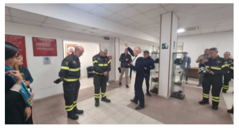 Sezione di SALERNO – Vescovo Bellandi visita la Caserma dei Vigili del Fuoco